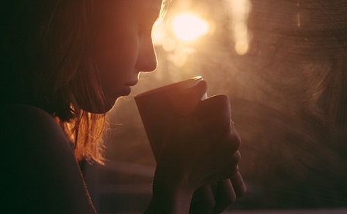 Több kávé és tea segíthet tovább élni a cukorbetegeknek?