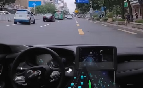 Kína már az utakat fejleszti az önvezető autók számára