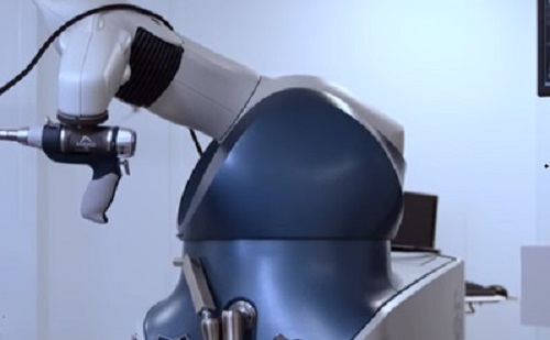 Új ízületpótlási technológiával rukkol elő a Mako sebészeti robot