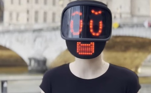 Kissé beteg technológia: emoji-s maszkot vehetnek fel a fiatalok