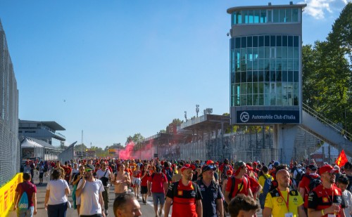 Meglepetés Ferrari győzelem Monzában