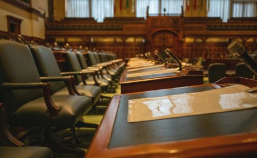 Az államigazgatás új motorja: generatív mesterséges intelligencia?