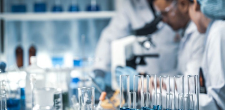 Gyógyíthatatlan betegségek ellen dolgoznak a kutatók generatív MI technológiával