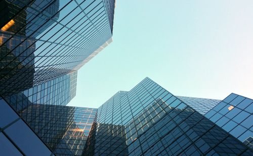 10 mesterséges intelligencia cég és részvény, akikre érdemes figyelni