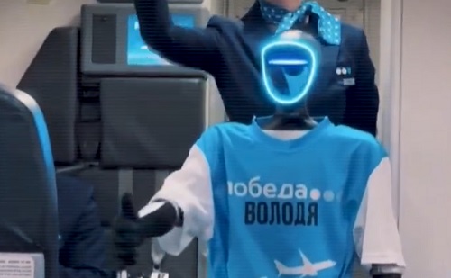 Humanoid robot lett légiutaskísérő egy orosz repülőgépen