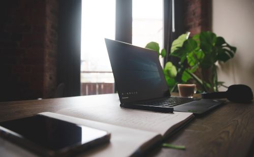 A Lenovo új MI-fejlesztésekkel segíti kisvállalkozásokat