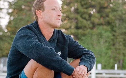 Mark Zuckerberg mesterséges intelligencia-klónja beszélget a kollégáival