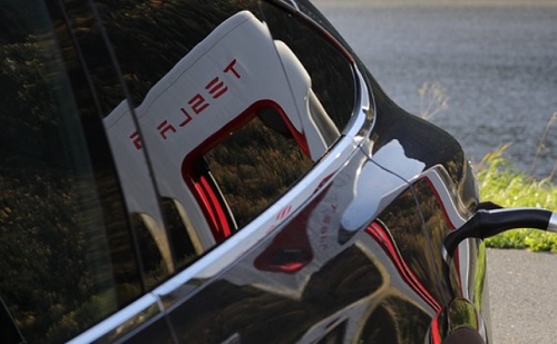 Elon Musk a robotikára fogad -  áldozatul esnek a Tesla egyes modelljei