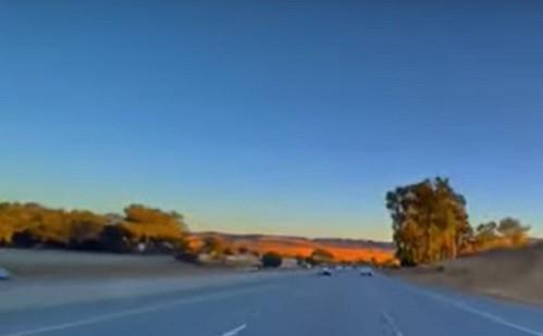 Emberként gondolkodó önvezető járművek: ez a mesterséges intelligencia-modell megoldja? 