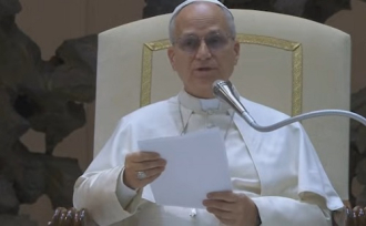 A mesterséges intelligencia-barátnőkre még a Pápa is figyelmeztetett